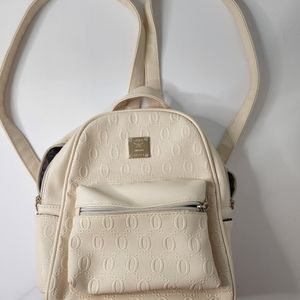 Women's Backpack Jinhaiou Z8364 Cream color with brown interior